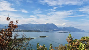 Garda Lake Attic San Zeno Di Montagna